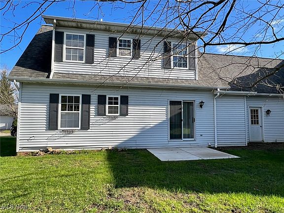 2nd image of 404 E Barrington Dr