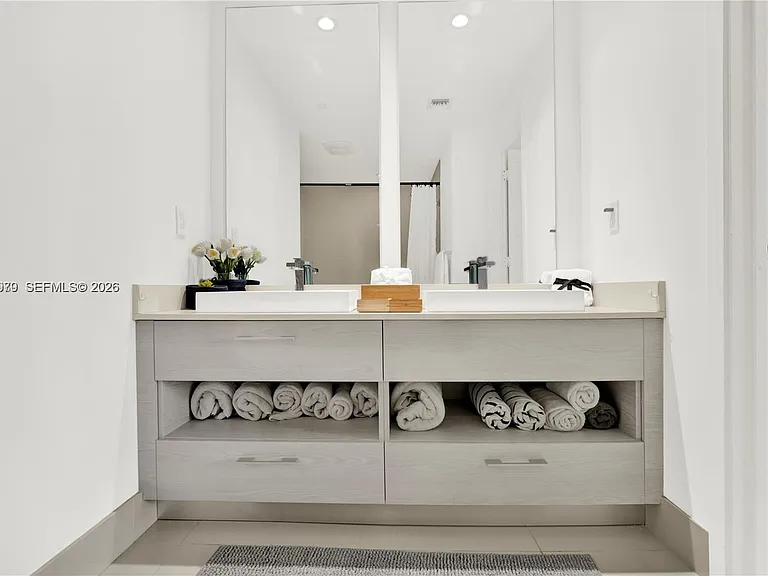 45 SW 9th St #1609 — Photo 18