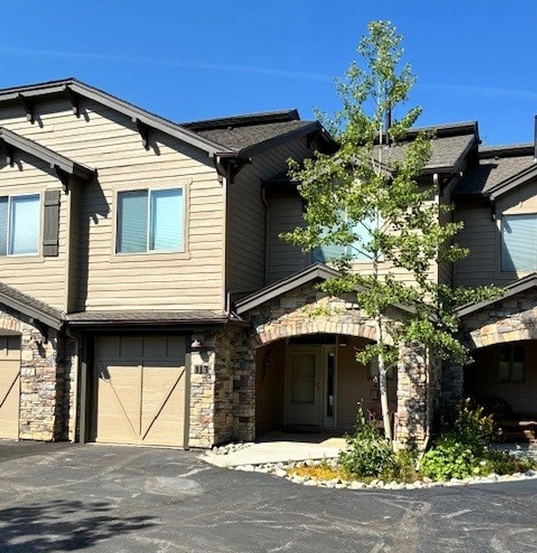 Winter Seasonal Rental- 113 Allegra Lane — Photo 2