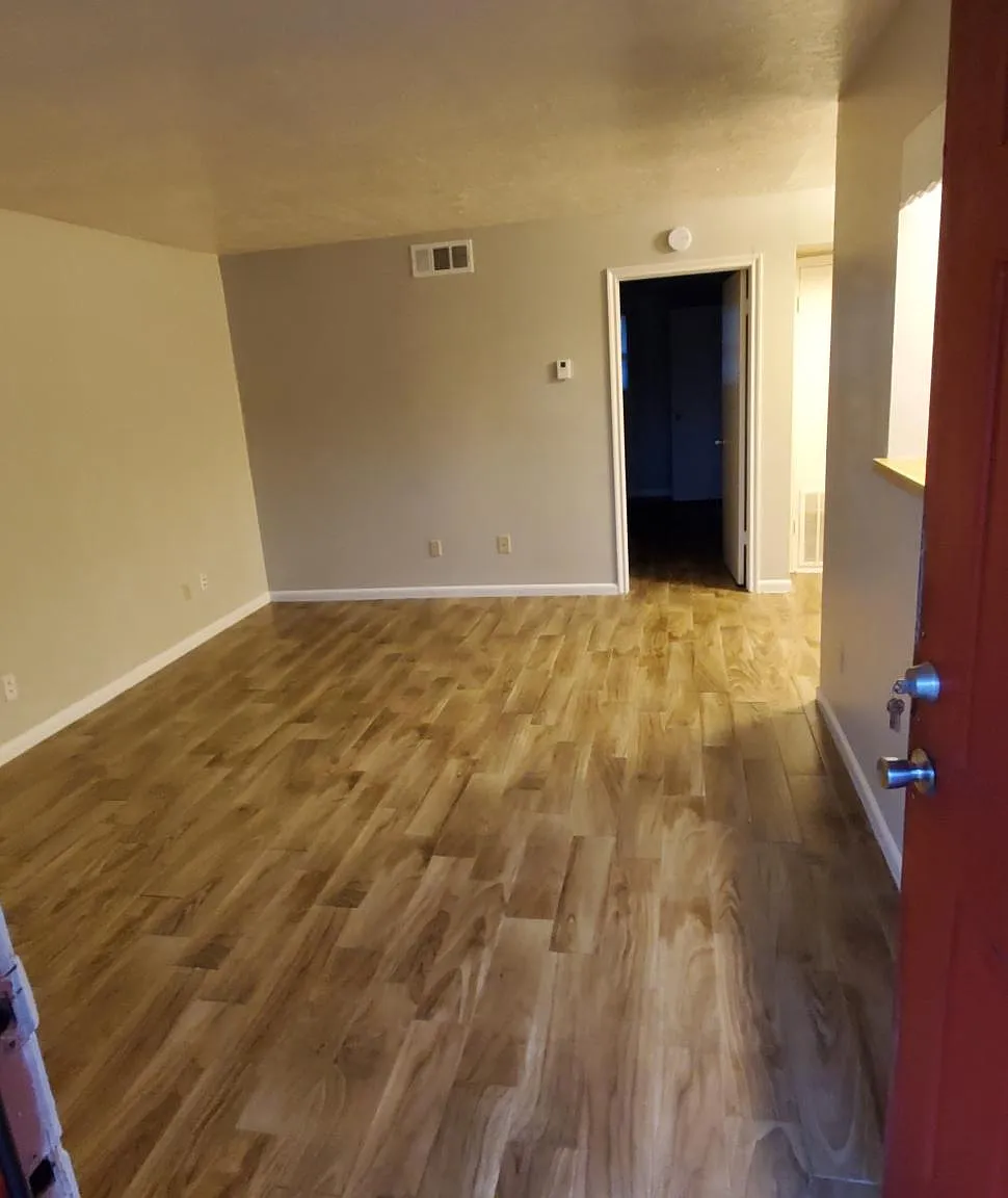 1 bed, 715 sqft, $799 — Photo 1