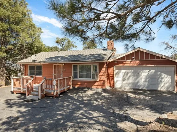 30400 Live Oak Dr, Running Springs, CA 92382