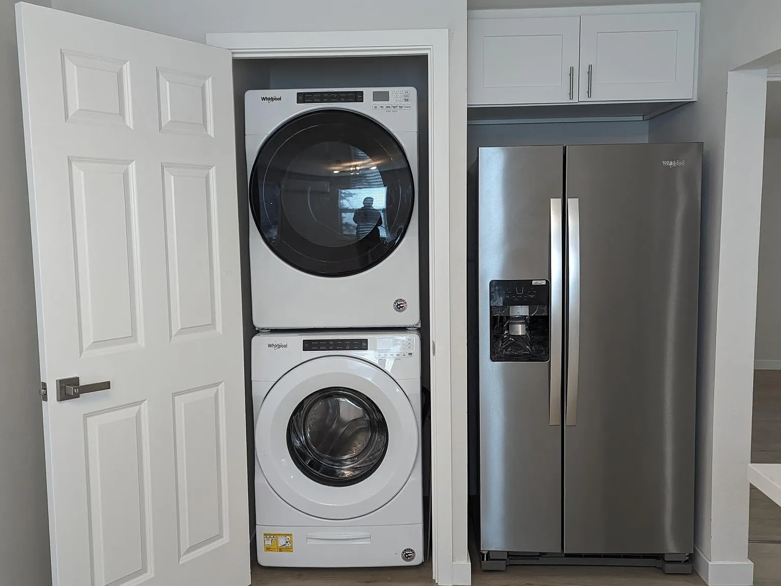 3 bed, 1090 sqft, $3,100 — Photo 3