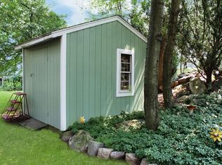 39 Salmon Rd, Landing, NJ 07850