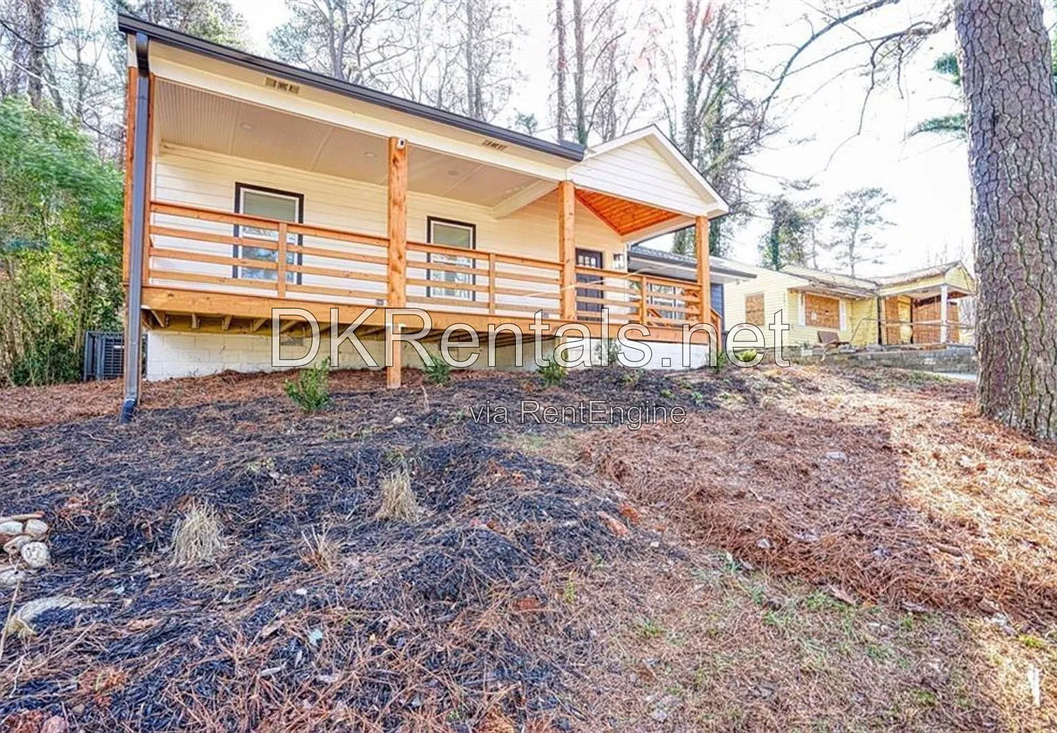 3 bed, 2.5 bath, 2200 sqft, $2,595 — Photo 1