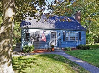 15 Colonial Rd, Auburn, MA 01501