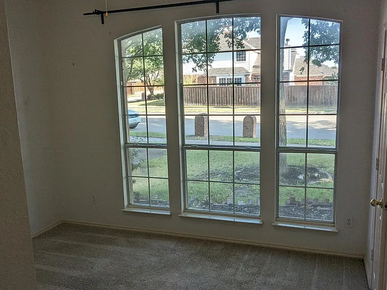 5001 Highlands Dr — Photo 12