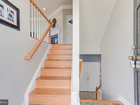 3rd image of 42601 Magellan Sq
