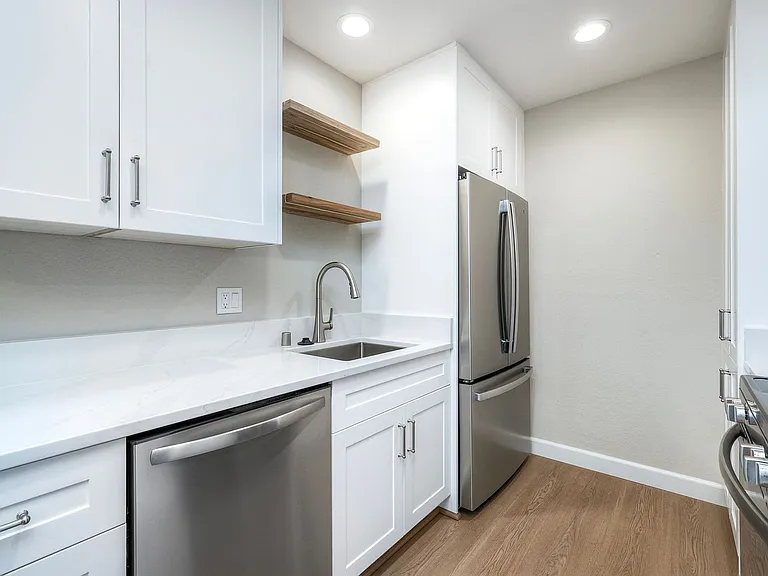 2538 C St #7 — Photo 8