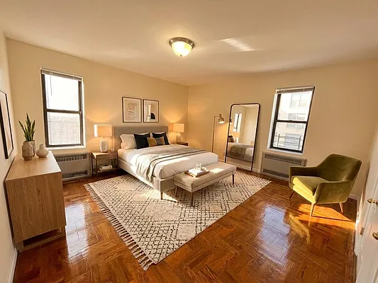 Bedroom, photo 1