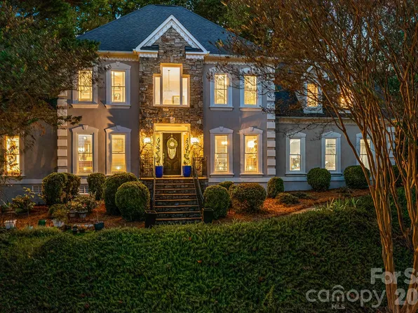 861 Kings Crossing Dr NW, Concord, NC 28027