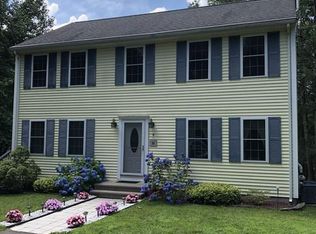 4 Betty Ct, Webster, MA 01570