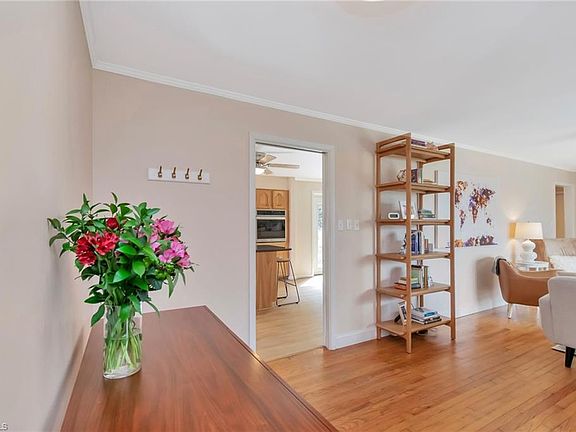 2nd image of 357 Town N Country Dr