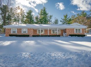 2 Arden Craig Dr, Albany, NY 12203