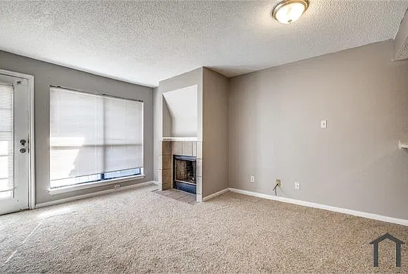 1 bed, 828 sqft, $1,200 — Photo 2