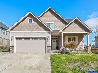 924 Park St, Sweet Home, OR 97386