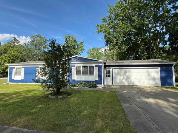 50 Hart St, Sandusky, MI 48471