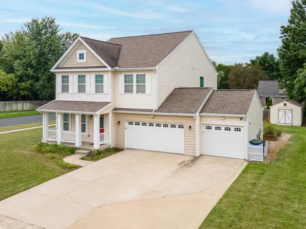2303 Sagebrush St, Kalamazoo, MI 49006