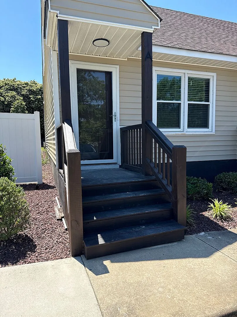 1503 Tilghman — Photo 1