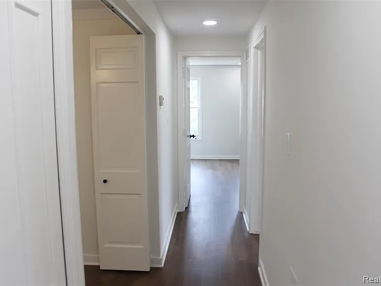 7246 Saint Auburn Dr — Photo 29