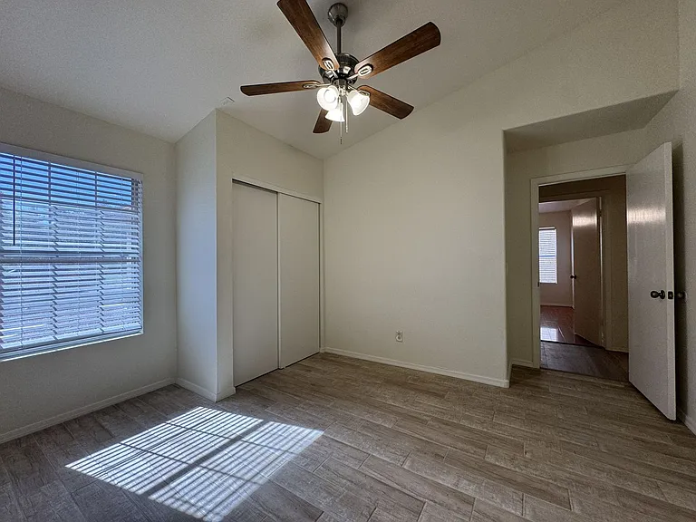131 S Sean Dr — Photo 14