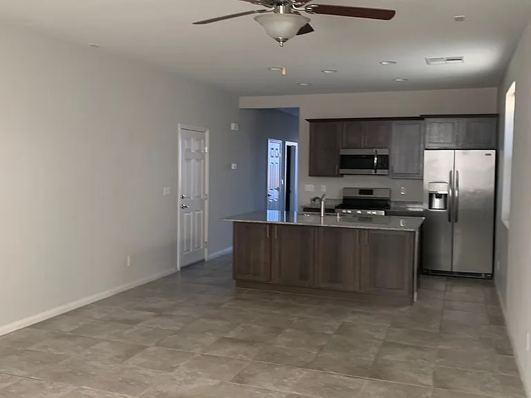 2676 Chinaberry Hill St — Photo 3