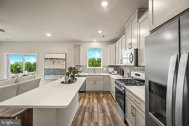 854 Graphite Dr — Photo 4