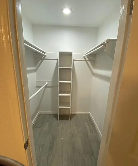 12728 Shannon Hills Dr — Photo 2