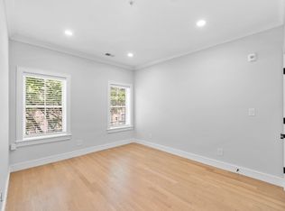 523 Newbury St #4, Boston, MA 02215