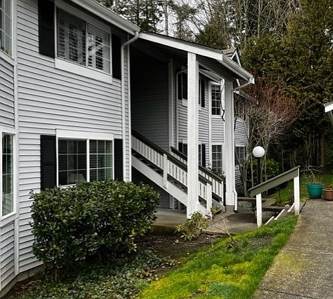 5th image of 23329 Cedar Way #102
