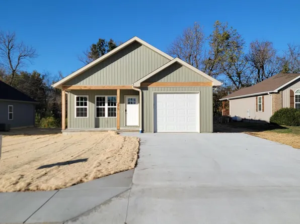 292 W Abbi Lane, Bolivar, MO 65613