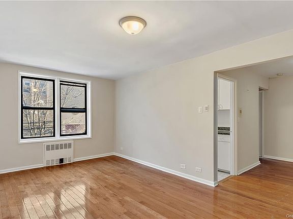 5th image of 8830 182nd St APT 2K