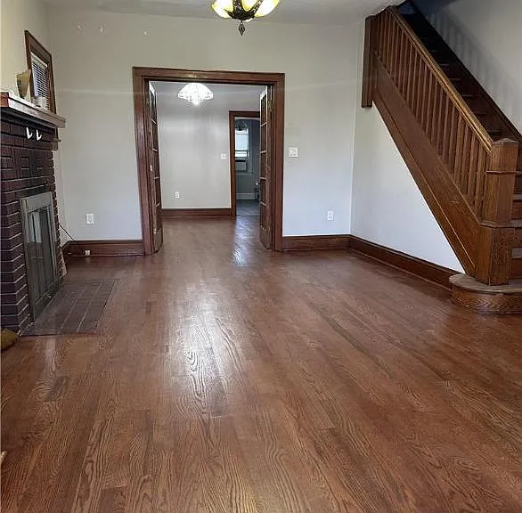 2242 Ferry St — Photo 2