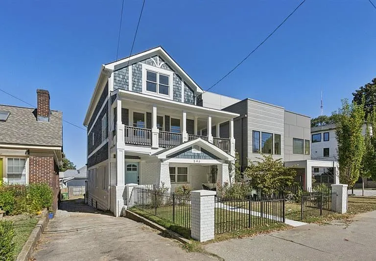 546 Highland Ave NE — Photo 43