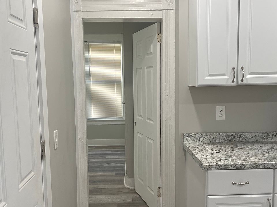 1st image of 21 Admiral St