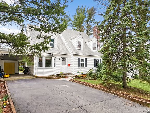 2nd image of 91 Forest Blvd