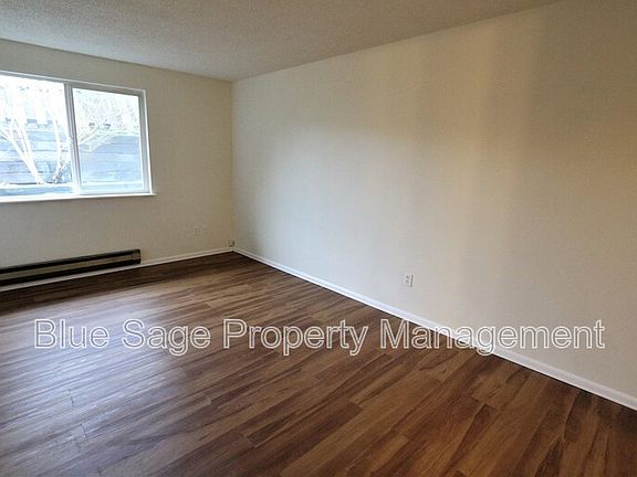 5th image of 937 W 12th St APT A