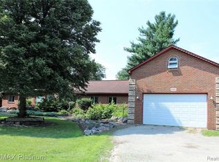 59660 Eight Mile Rd, South Lyon, MI 48178