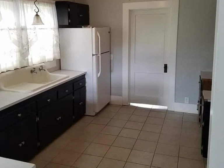 222 Blanchard St — Photo 6