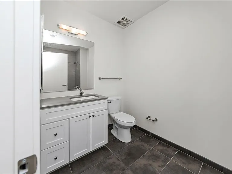 831 N Milwaukee Ave #501 — Photo 14