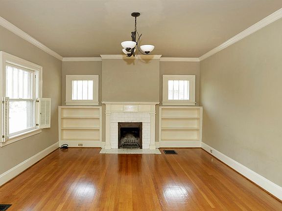 5th image of 32 Richmond Ave