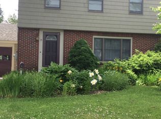 15 Phillips Rd, Falmouth, ME 04105