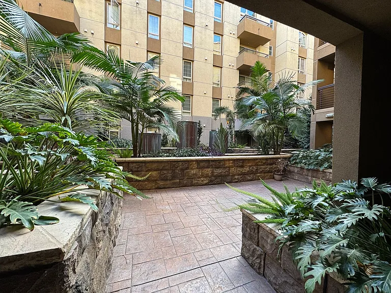 1480 Broadway #2212 — Photo 32