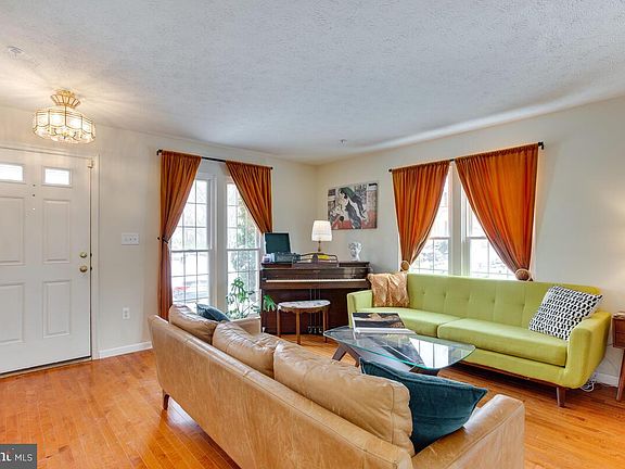 5th image of 1703 Bluffs Island Ct