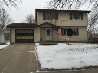 300 Gray Ave, Waukee, IA 50263