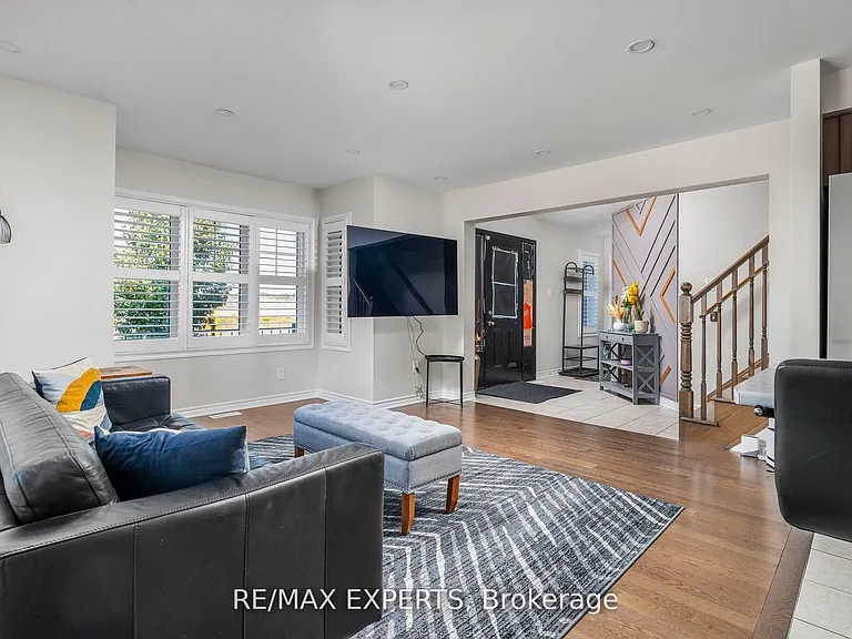 56 Donlamont Cir — Photo 13