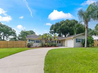8402 Bedford Ln, Tampa, FL 33615