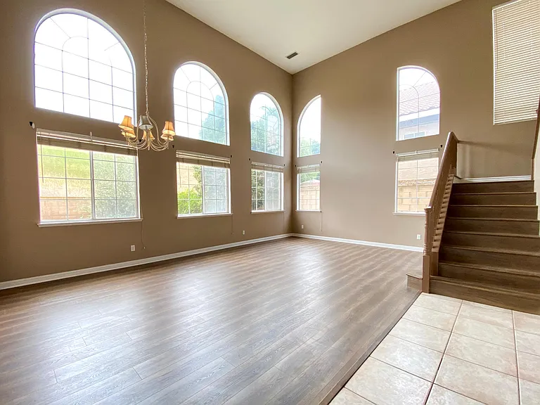 1758 Vista Del Norte — Photo 16