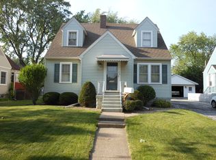 3404 N Schultz Dr, Lansing, IL