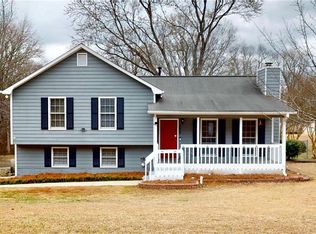 272 Deerfield Dr, Hiram, GA 30141