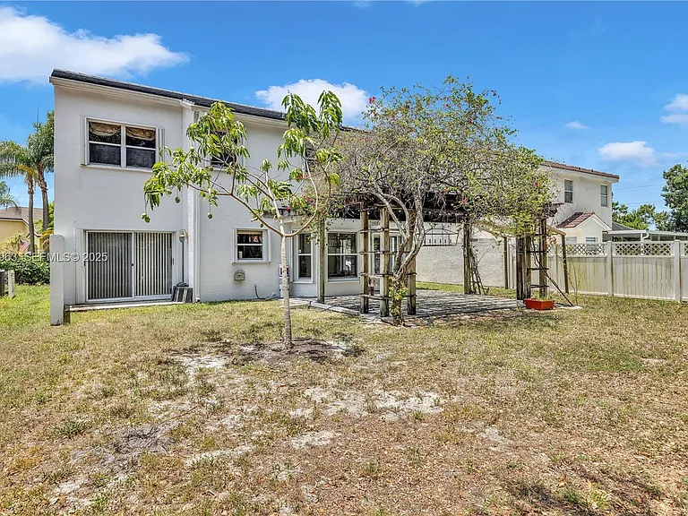10766 Crescendo Cir — Photo 15